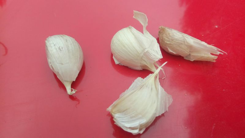 白皮蒜混级统货干蒜精品川蒜红皮，精品川蒜瓣瓣