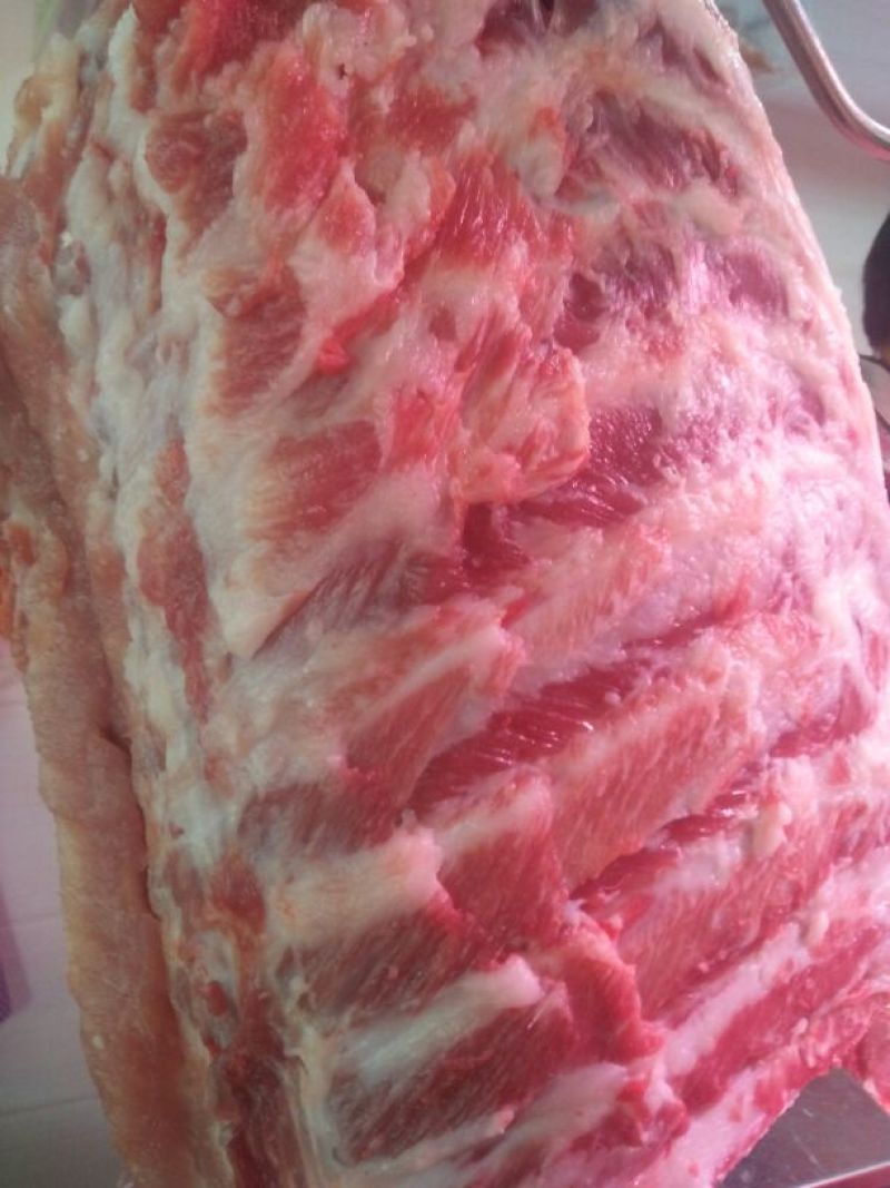 猪头食用蹄膀未加工