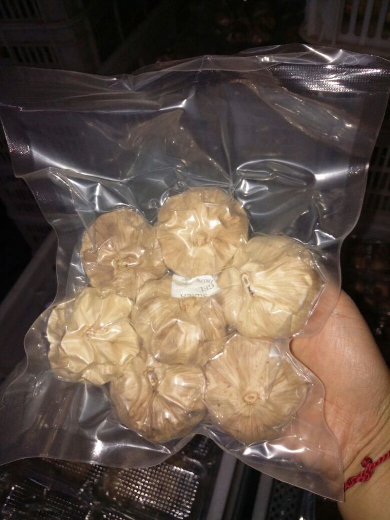 黑蒜独头黑蒜多瓣黑蒜，出口黑蒜，金乡黑蒜