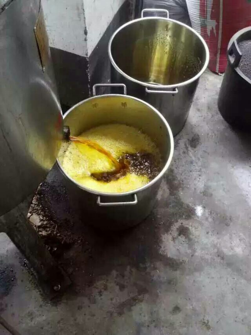 压榨菜籽油三级