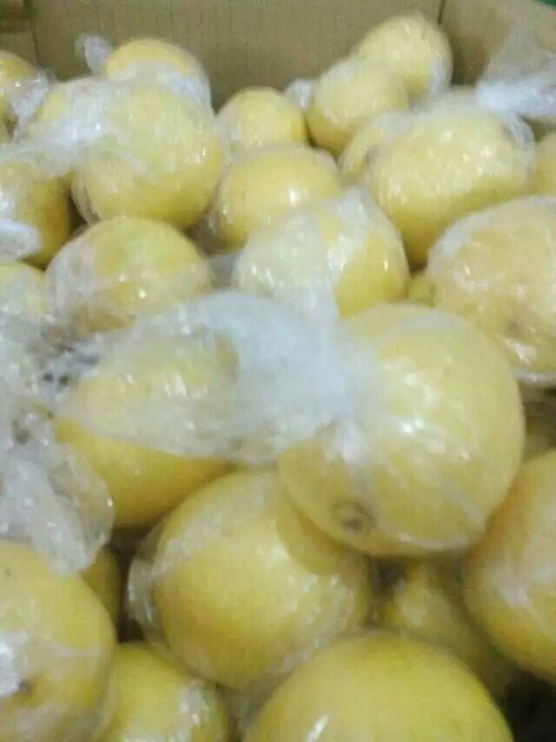 香水柠檬皮厚香味十足，皮薄多汁