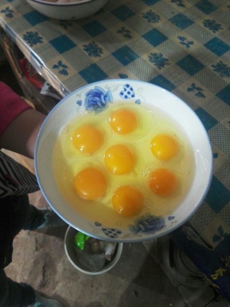 绿壳鸡蛋食用50g以下