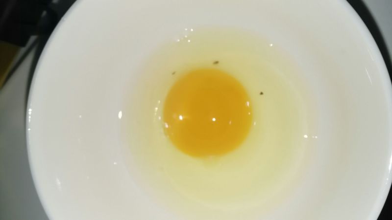 土鸡蛋食用50g以下