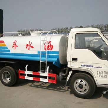 吸粪车