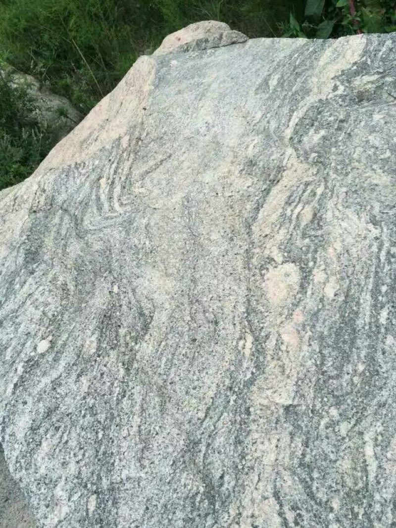 毛石