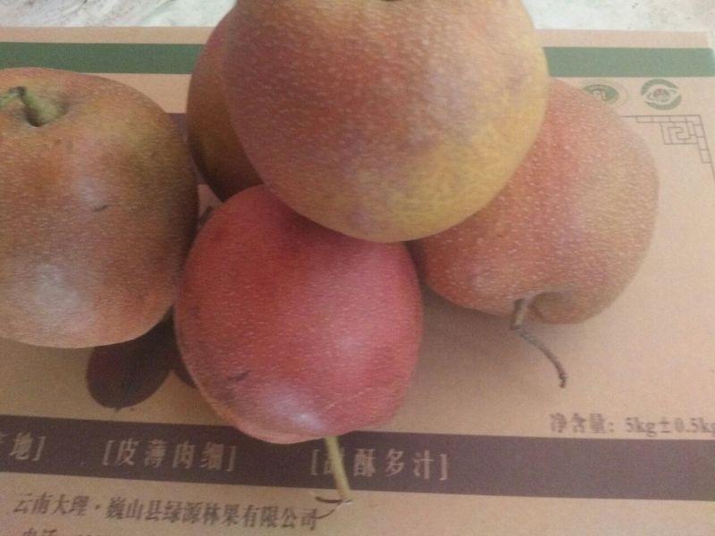 冬雪红梨150~200g纸箱