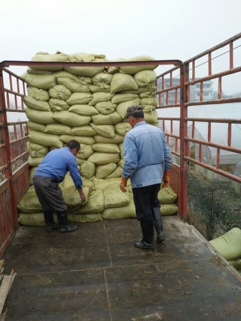 羊粪禽畜粪羊粪18%(9-2-3)25kg*50000
