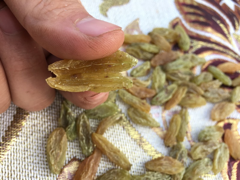 新疆特产吐鲁番无添加特级红绿香妃王超大免洗无核葡萄干