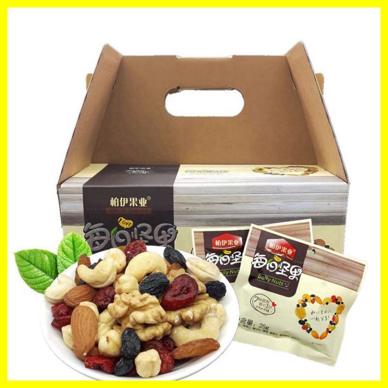 每日坚果大礼包成人款750g混合坚果孕妇款干果零食休闲