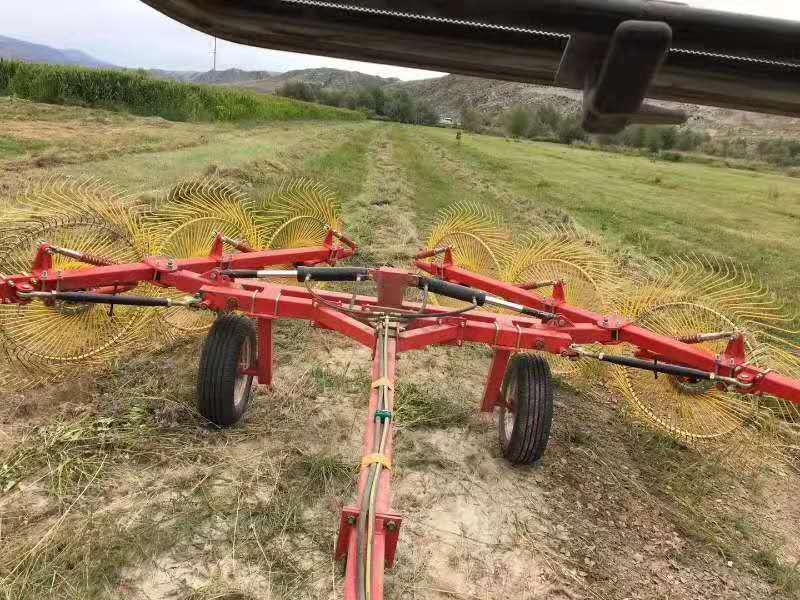 拖拉机带悬挂指盘式搂草机液压升降指盘式搂草机农用草耙子