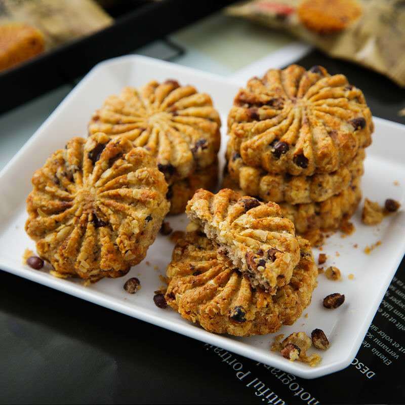 新品快推红豆薏米饼干无添加蔗糖早餐饱腹代餐零食