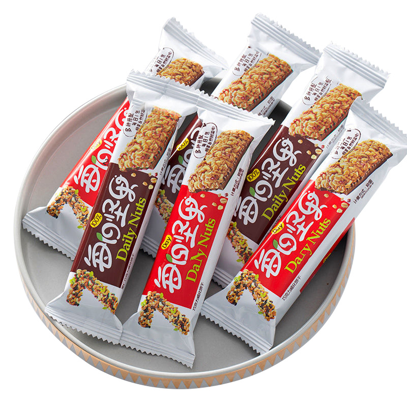 机器猫每日坚果果仁味巧克力威化饼干办公室零食