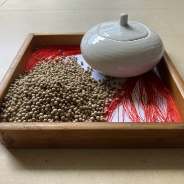 白胡椒粒特级白胡椒子颗粒可打散粉调料水洗白椒海南特产足干