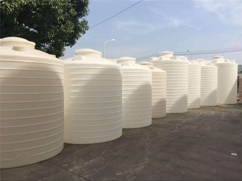 塑料水箱工业塑料储罐化工酸碱储罐灌溉水箱水塔厂家直销