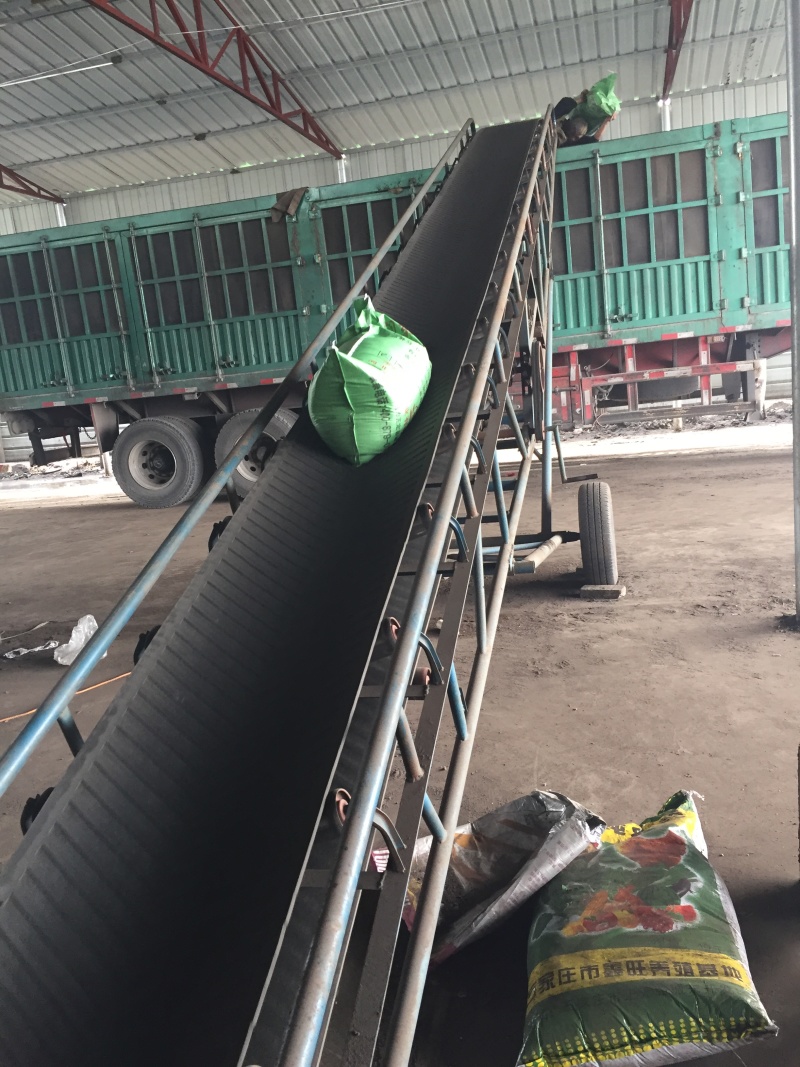 动物粪便有机肥蚯蚓粪牛粪喂养蚯蚓粪育苗肥土基地用肥