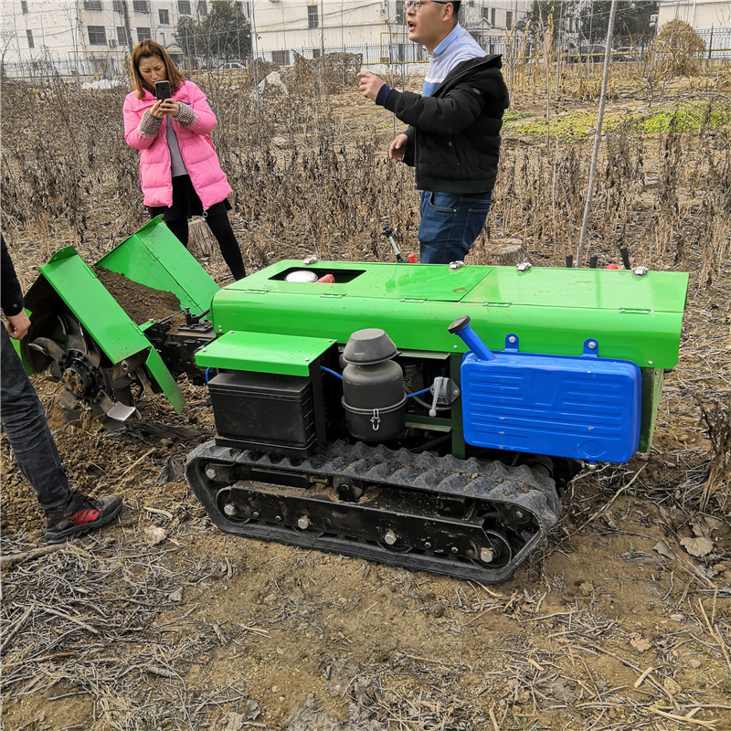 双变速箱果园管理机座驾枸杞履带式开沟施肥旋耕机小型犁地