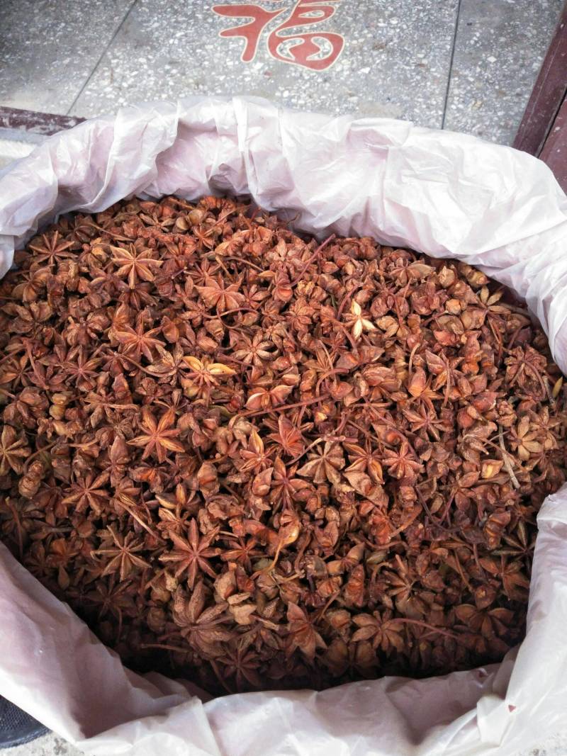 云南大红八角老树八角香味足/全干/去籽去把无硫春花八角
