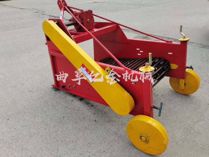 土豆收获机挖马铃薯收获机小型配套红萝卜洋芋收割机挖胡萝卜