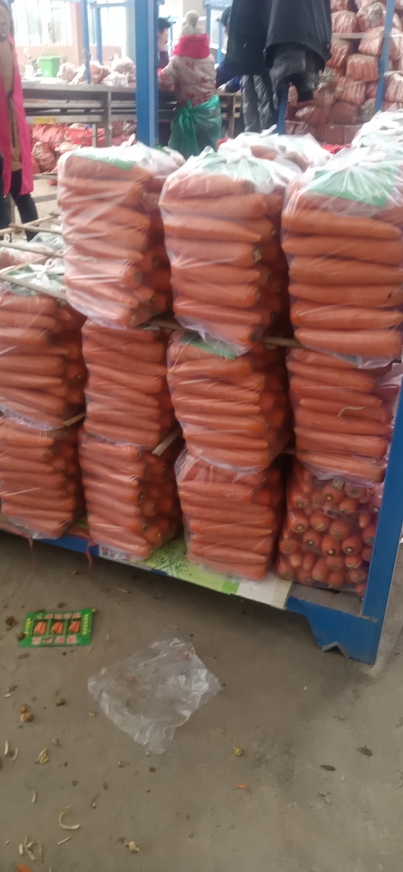 精品中条红萝卜全国发，货量充足基地直供，支持包地入户