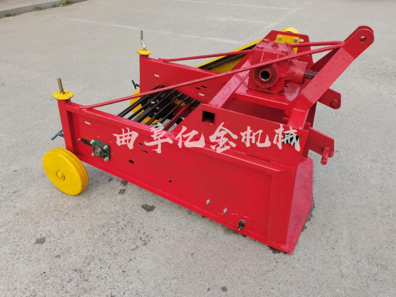 板蓝根收获机四轮车悬挂魔芋收获机深度挖掘洋芋红薯收获机