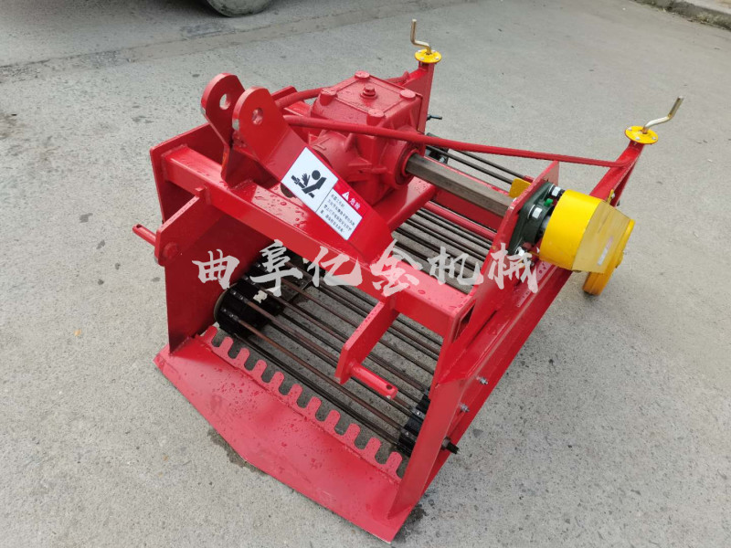 板蓝根收获机四轮车悬挂魔芋收获机深度挖掘洋芋红薯收获机