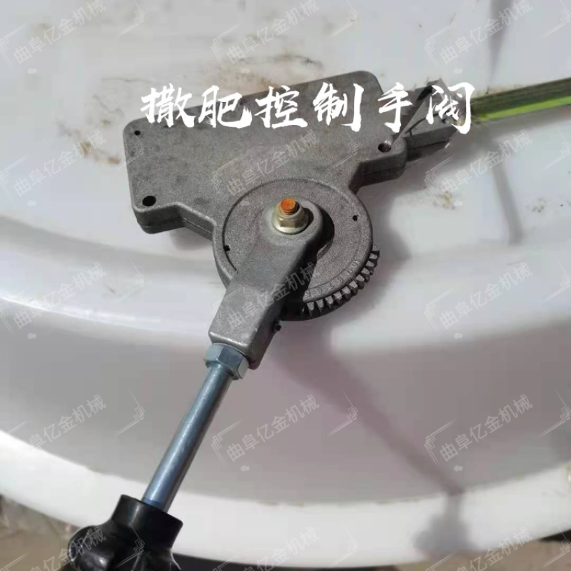 农用撒肥机拖拉机带施肥机带螺旋搅拌混合肥料撒扬机撒播机