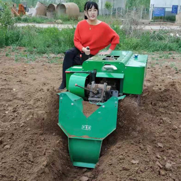 履带式施肥回填机履带自走式苹果园上肥机五套工具旋耕机