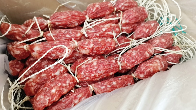广式腊肠粒肠东莞肠短肠大肉粒肠切肉肠二八肥瘦厂家直发