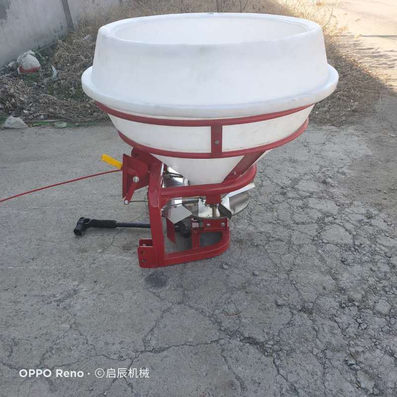 拖拉机后传动塑料桶撒肥机不锈钢撒肥机双盘撒肥机电动
