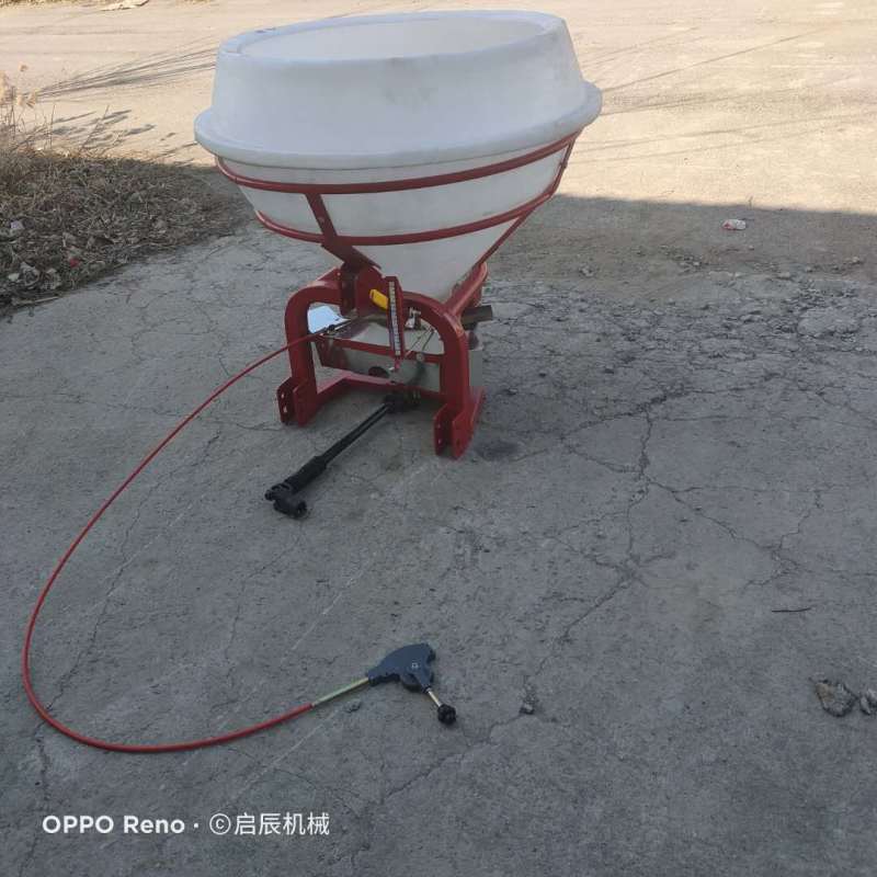 拖拉机后传动塑料桶撒肥机不锈钢撒肥机双盘撒肥机电动