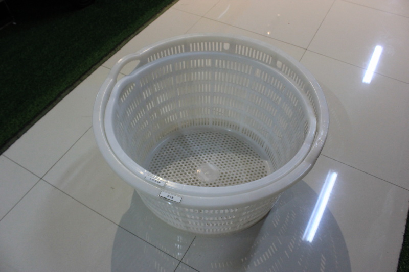 成都西瓜塑料筐塑料水果箩小家用脏衣服篮圆形筐