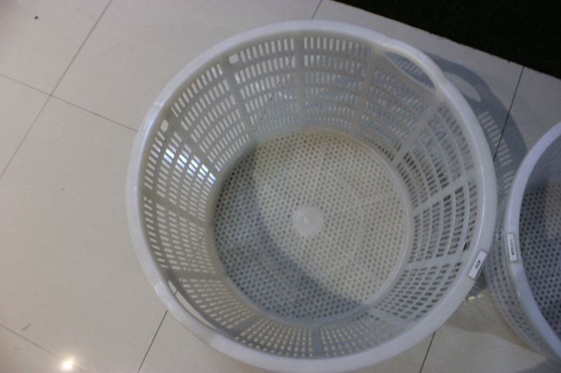 成都西瓜塑料筐塑料水果箩小家用脏衣服篮圆形筐