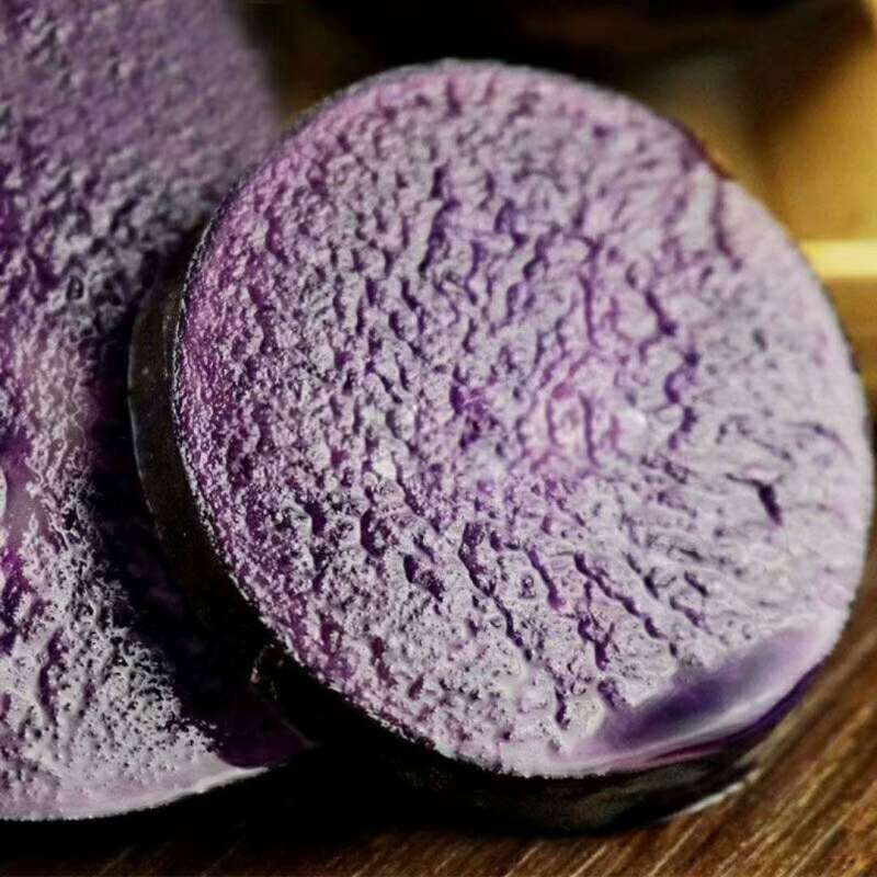 紫土豆批发，红土豆批发，基地直发，各种规格，诚信经营
