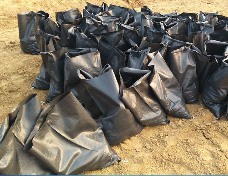 黑色编织袋垃圾填埋编织袋厂家图片围堰防汛编织袋