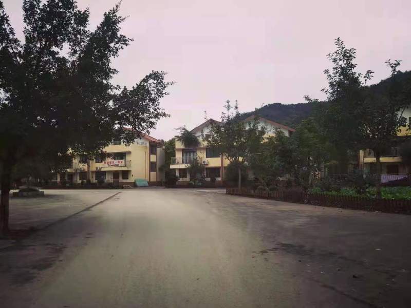 重庆市大渡口区180平米3层农房出租带前后花园