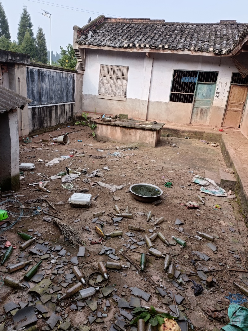 重庆荣昌乡村四合院出租，面积一千多平，4000一年，