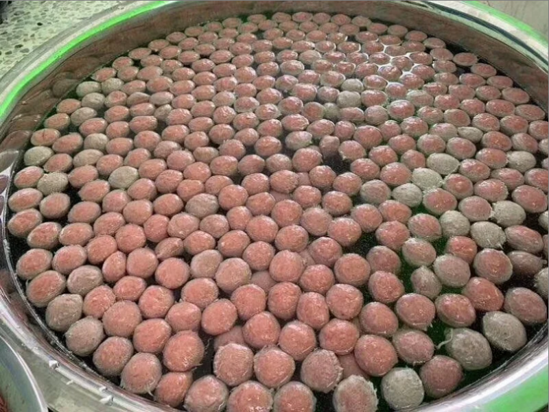 正宗潮汕牛肉丸，纯鲜牛肉手工制作，一斤真空装，冬天火锅必
