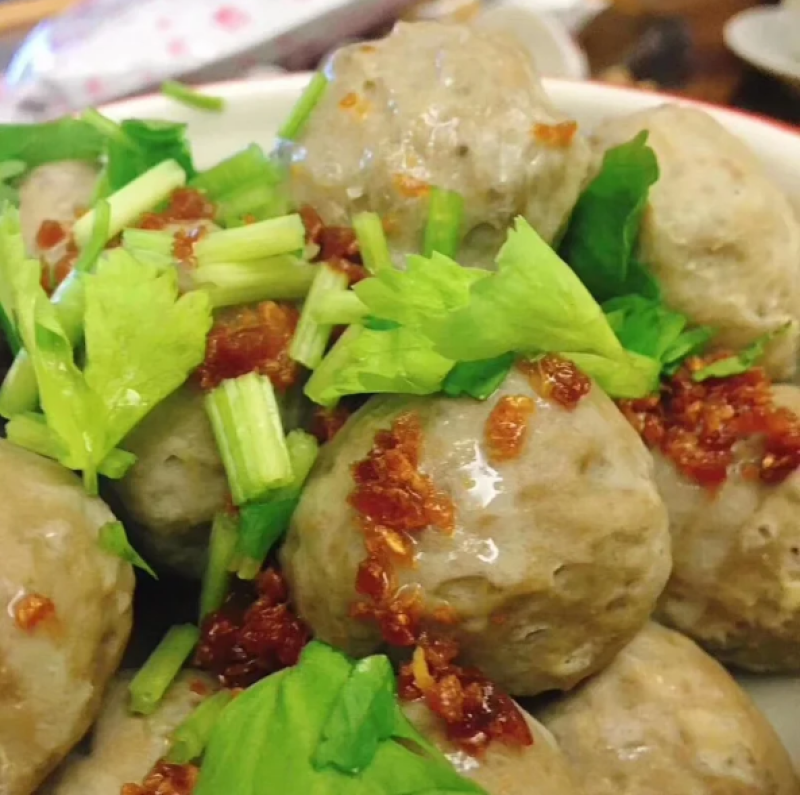 正宗潮汕牛肉丸，纯鲜牛肉手工制作，一斤真空装，冬天火锅必