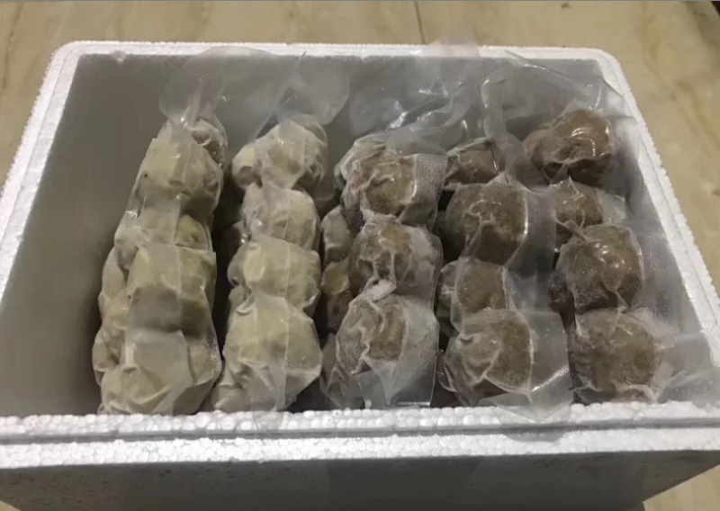 正宗潮汕牛肉丸，纯鲜牛肉手工制作，一斤真空装，冬天火锅必