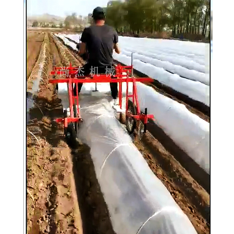 拱棚覆膜机农用微耕机小拱棚铺膜机拖拉机拱形盖膜机覆盖机