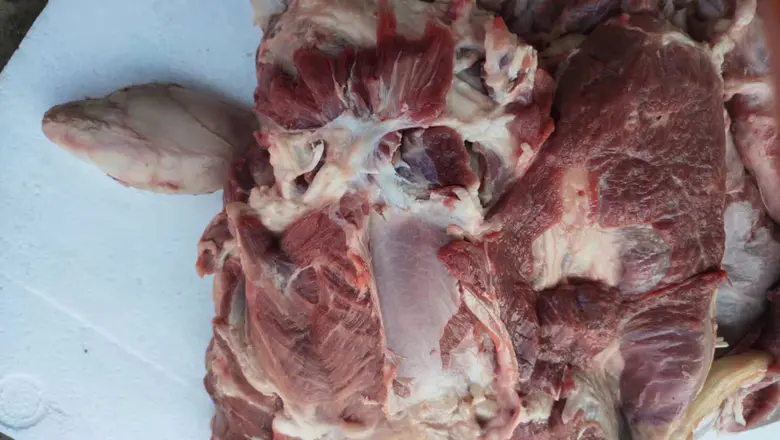 红烧羊肉炖煮过程