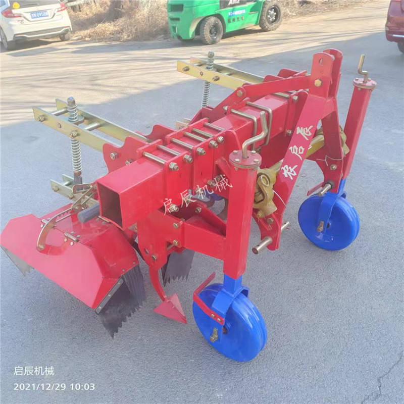 农用拖拉机带土豆上土机红薯上土培土机起垄培土覆土开沟机器