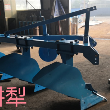 新款重型农用土地深耕犁四轮拖拉机带稻麦秸秆耕地机铧犁