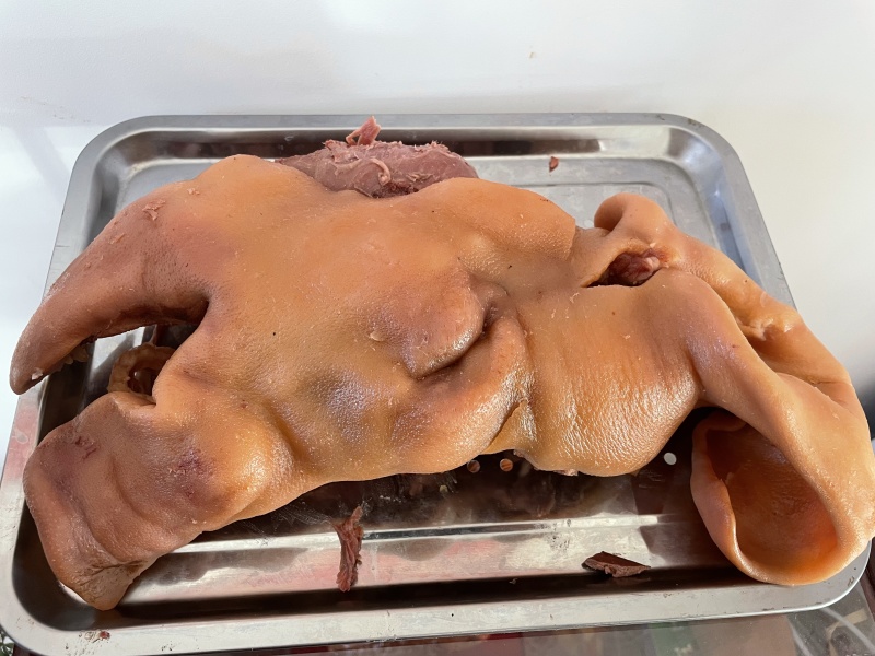 全熟带耳猪头肉一手货源基地直发诚信经营质量保障可视频看货