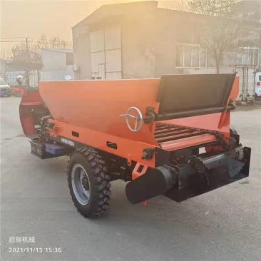 农用三轮自走式撒粪车