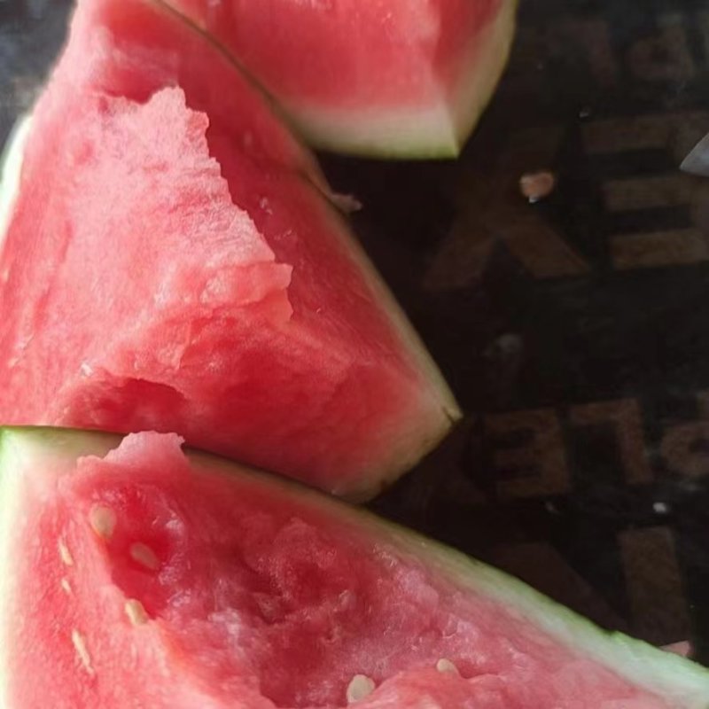 河南夏邑西瓜美都西瓜大量上市，皮薄脆甜，诚信报价