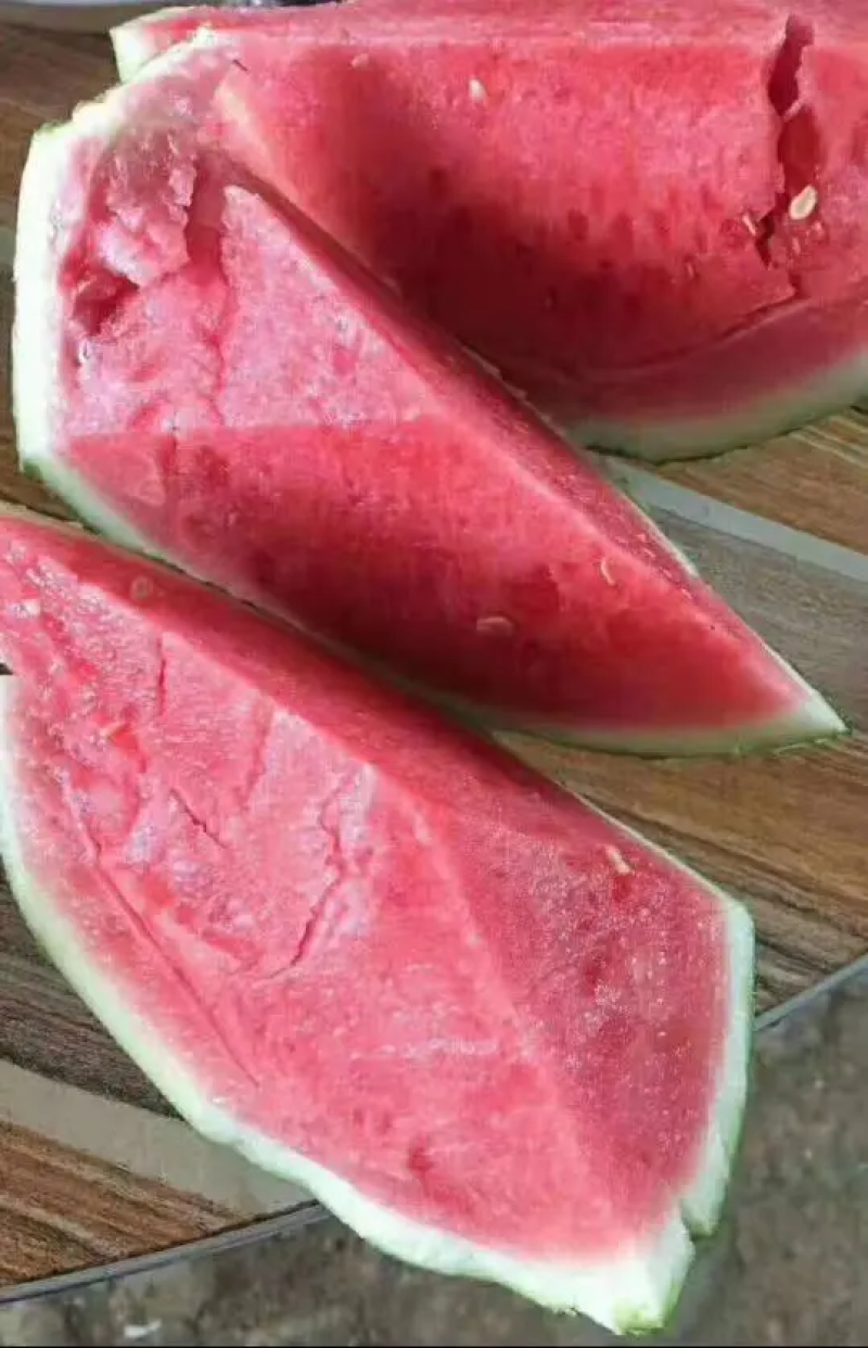 麒麟西瓜大棚麒麟头茬无籽西瓜皮薄汁多湖南西瓜