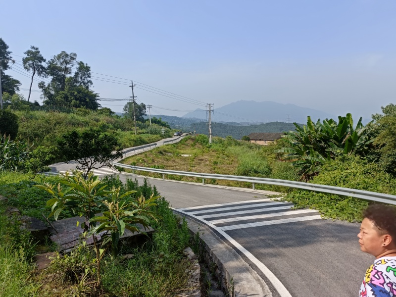 北碚96平宅基地禾且6000/年，通水电路，公路到院坝