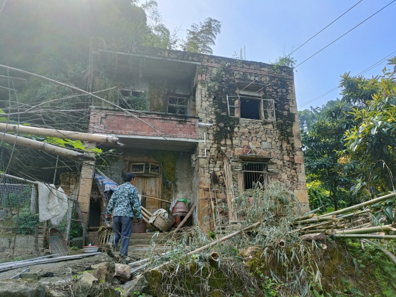 北碚公园里的农家小院150平出禾且5000一年，环境优美