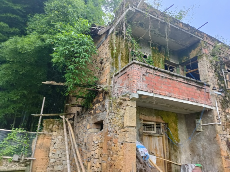 北碚公园里的农家小院150平出禾且5000一年，环境优美
